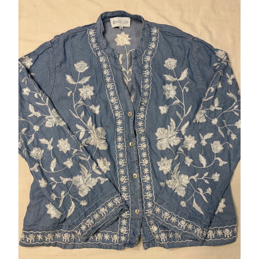 Nikki Lund Womens Blue Floral Embroidered Chambray Button Down Blouse Size M
